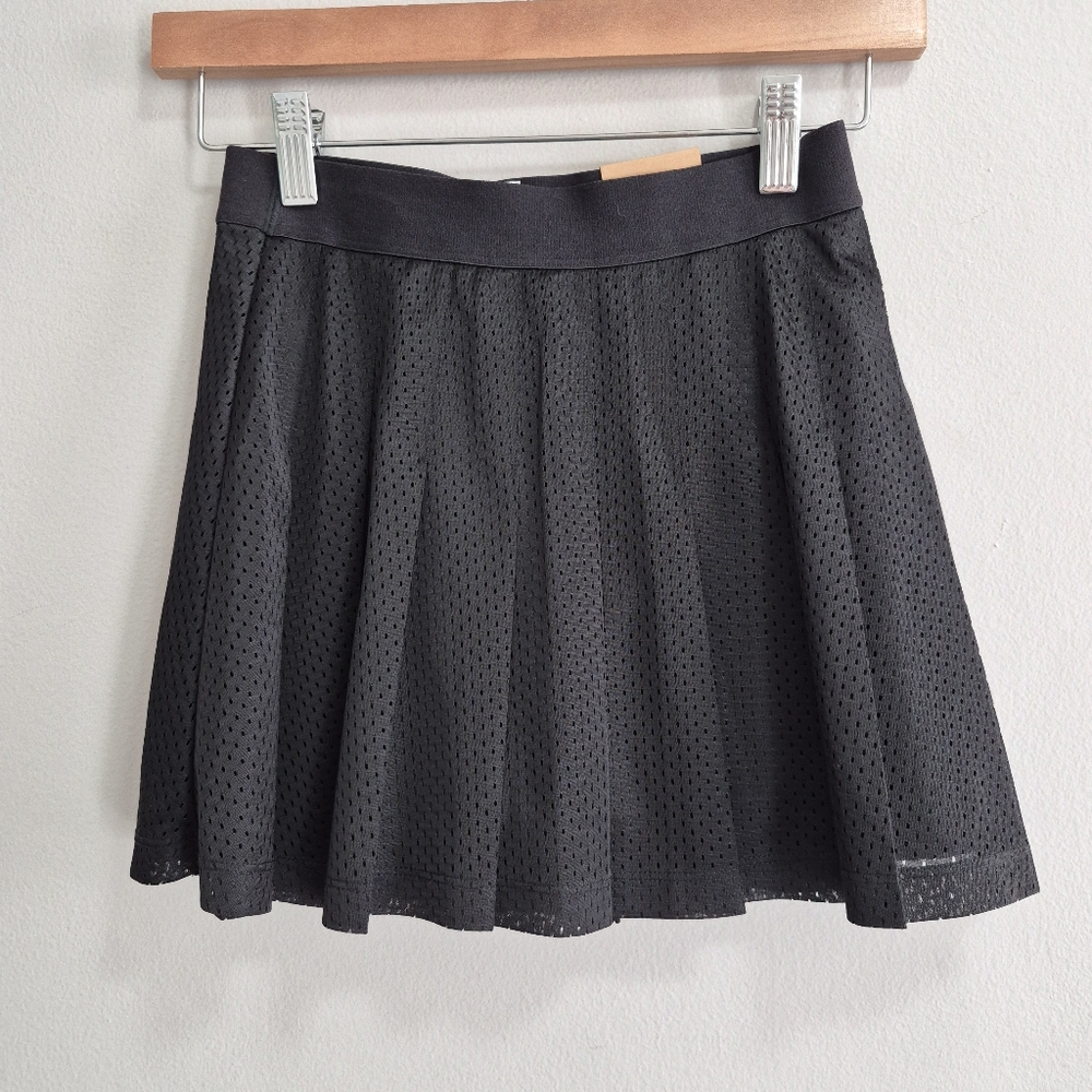 PINK Victoria's Secret NWT Black Pleated Mesh Tennis Skort Size XS
